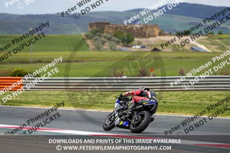 cadwell no limits trackday;cadwell park;cadwell park photographs;cadwell trackday photographs;enduro digital images;event digital images;eventdigitalimages;navarra;no limits trackdays;peter wileman photography;racing digital images;trackday digital images;trackday photos